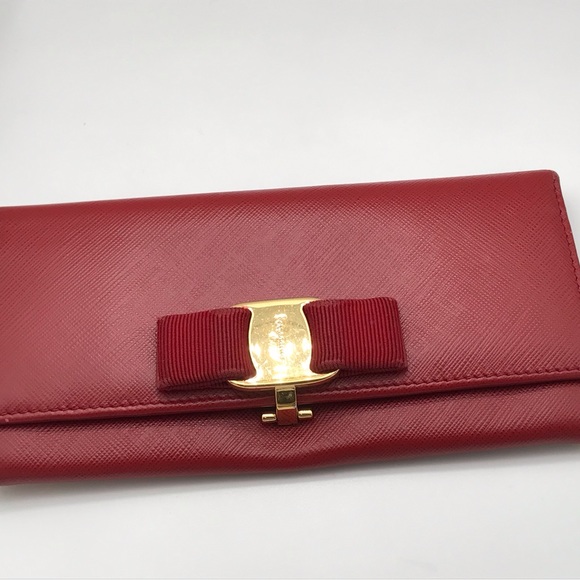 Salvatore Ferragamo Red Leather Vara Bow Closure Wallet  EUC - Picture 1 of 16